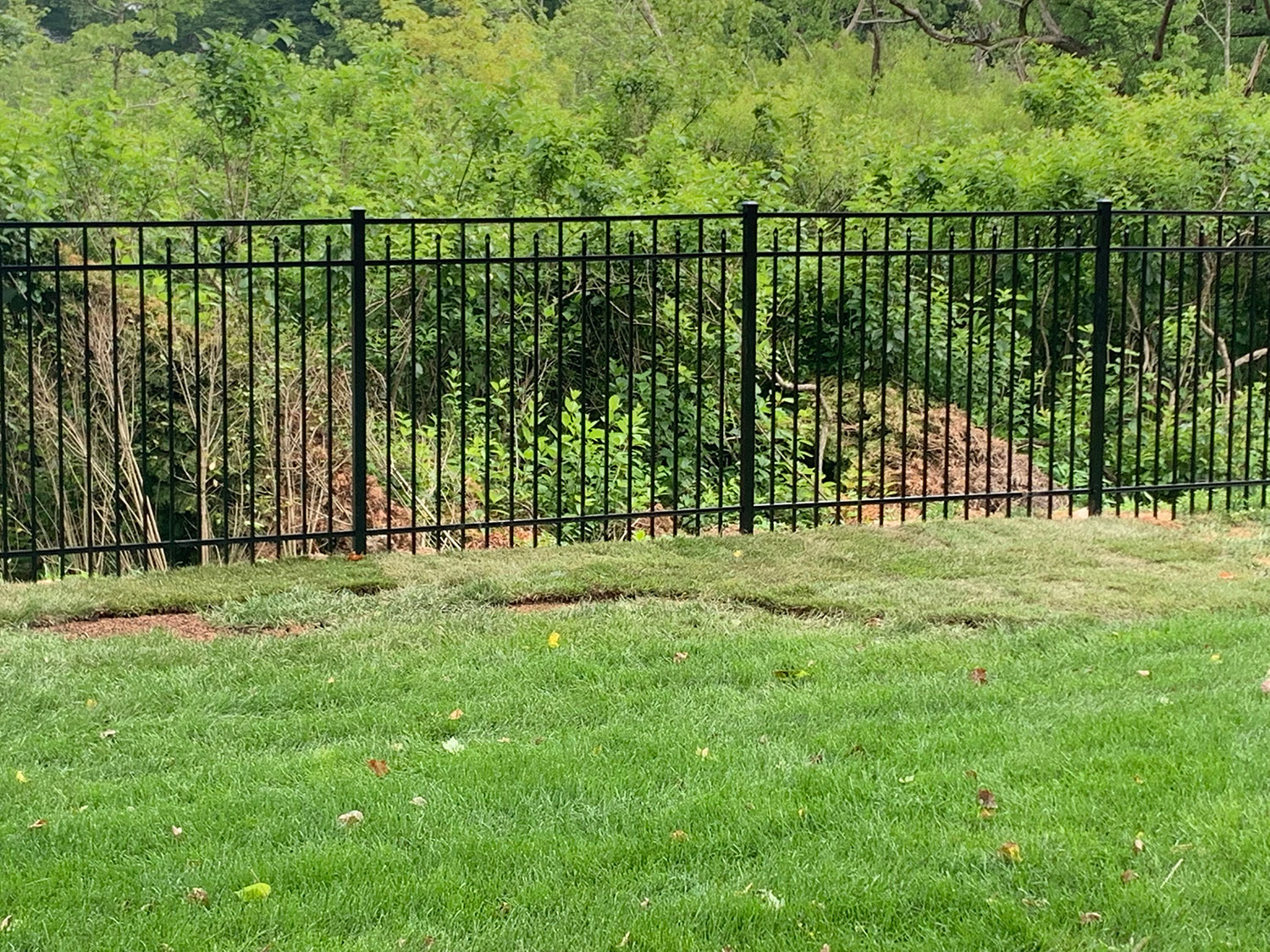 Aluminum fence installation