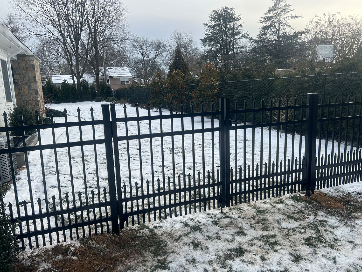 ALUMINUM WITH DOGGIE PANEL