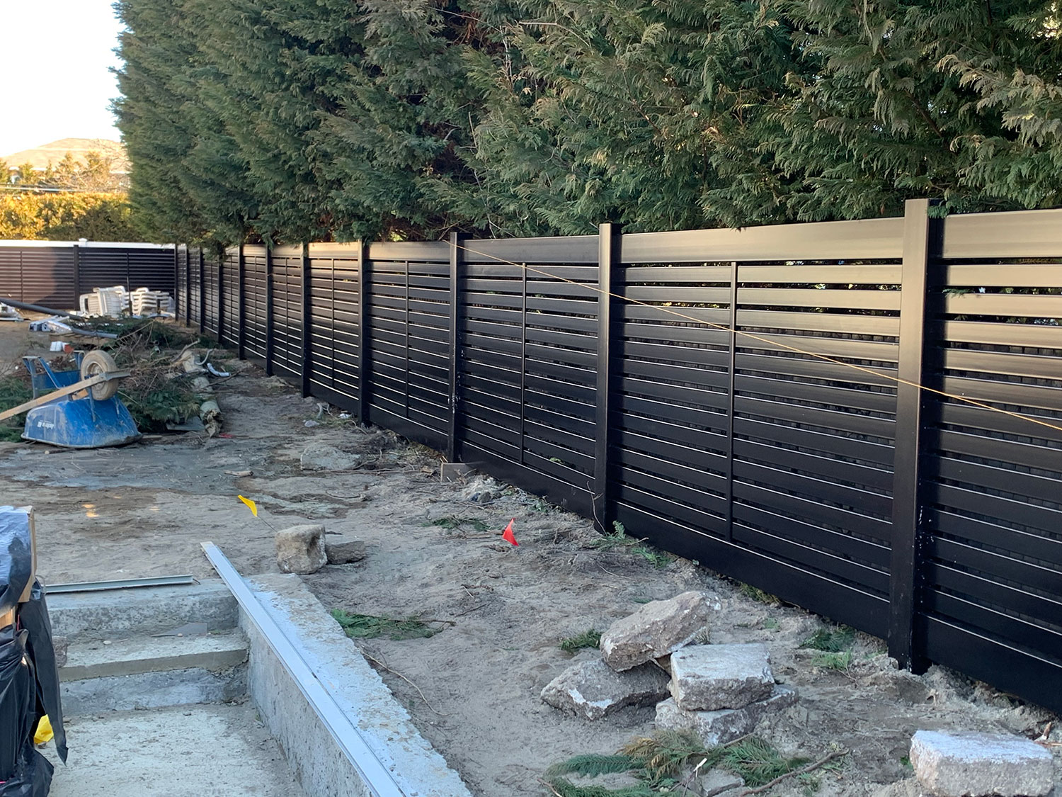 PVC BLACK HORIZONTAL
