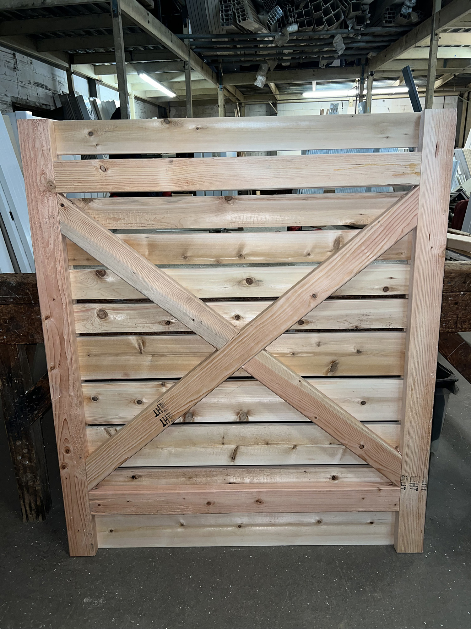 CUSTOM HORIZONTAL WOOD GATE